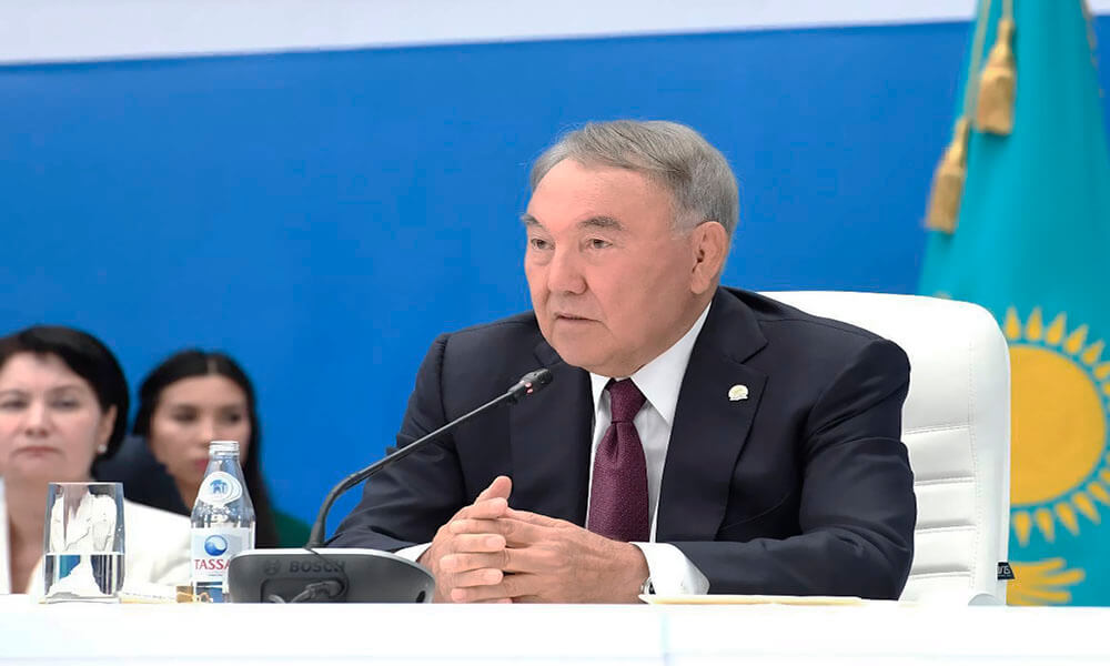 Назарбаев призывает новые идеи партии «Нур Отан» удовлетворять потребности людей