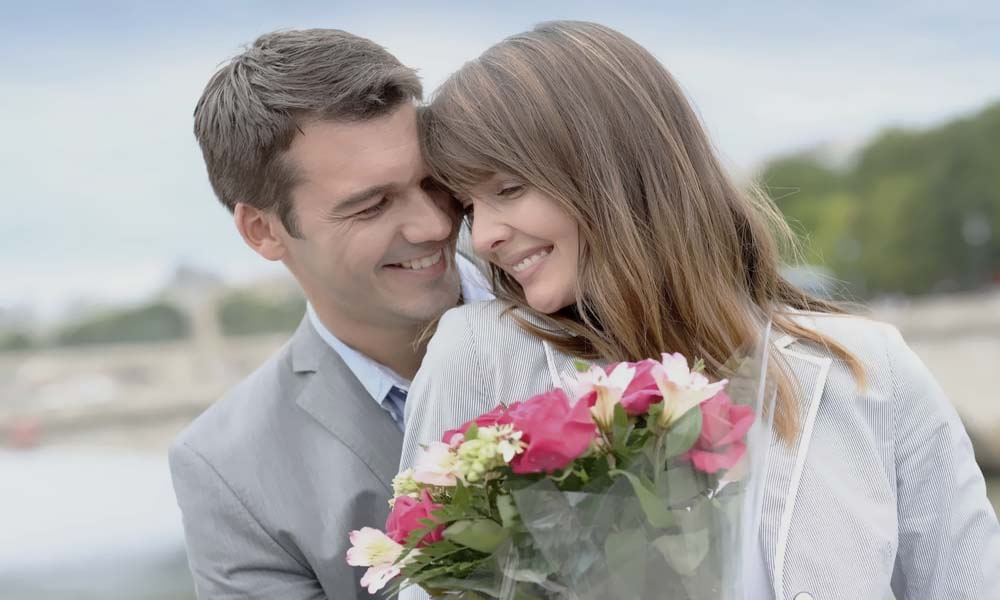 Мужчина, который действительно любит, всегда будет ставить вас на первое место