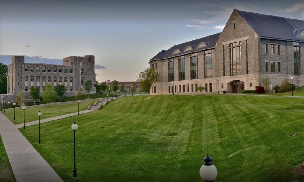 Эти 3 плохих привычки являются признаками высокого интеллекта, по мнению психологов. Колледж Марист, шт. Нью-Йорк, фото - Robert Celestin