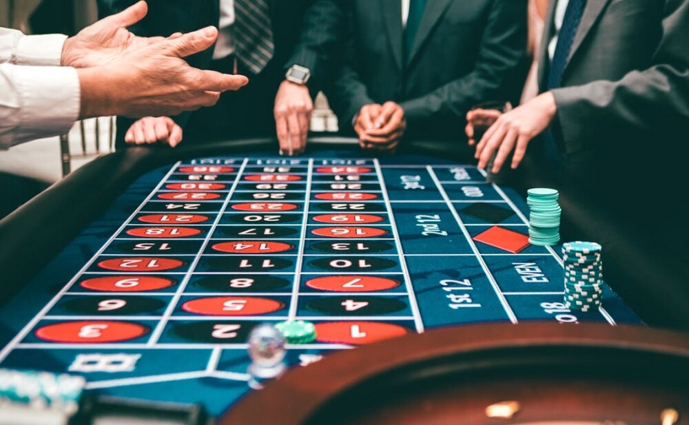 Почему так много людей играют в азартные игры?