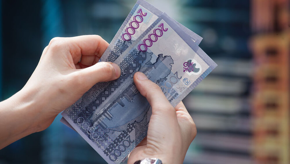 Как выгодно взять займ до зарплаты в Казахстане?