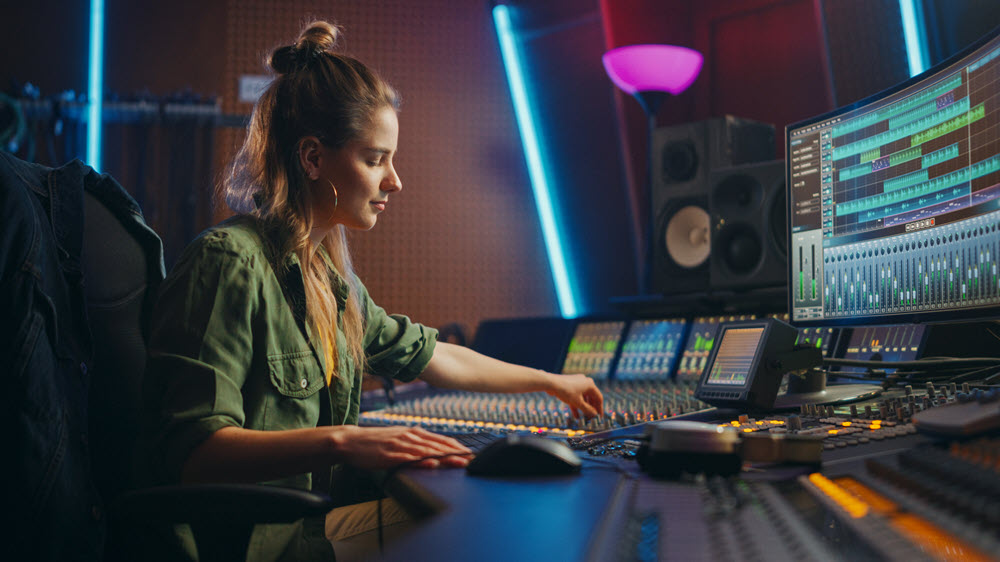 Создать свой хит – реально: пять советов от директора студии звукозаписи Muzotdel.studio