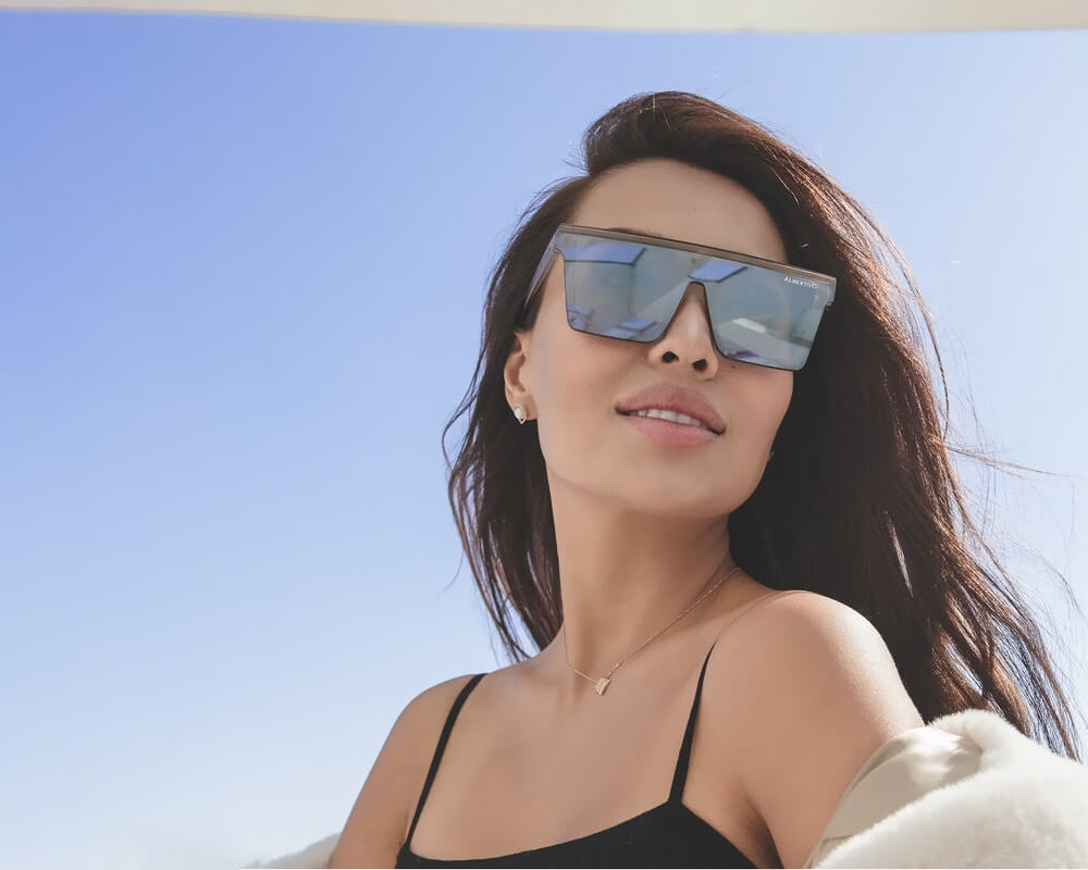 Как правильно выбрать солнцезащитные очки для девушки?