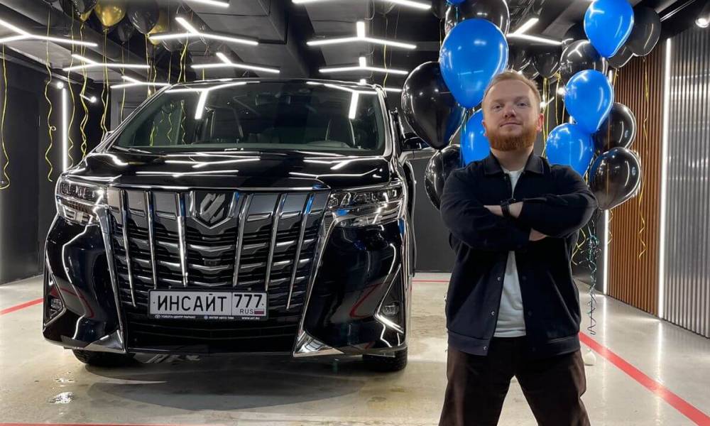 Резидент Insight People Алексей Савко купил автомобиль за 12 миллионов рублей благодаря проекту.