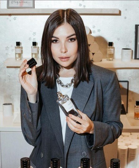 Карина Нигай, эксперт в области красоты, бизнесвуман и инфлюенсер новой соцсети Yappy, дала рекомендации начинающим блогерам.