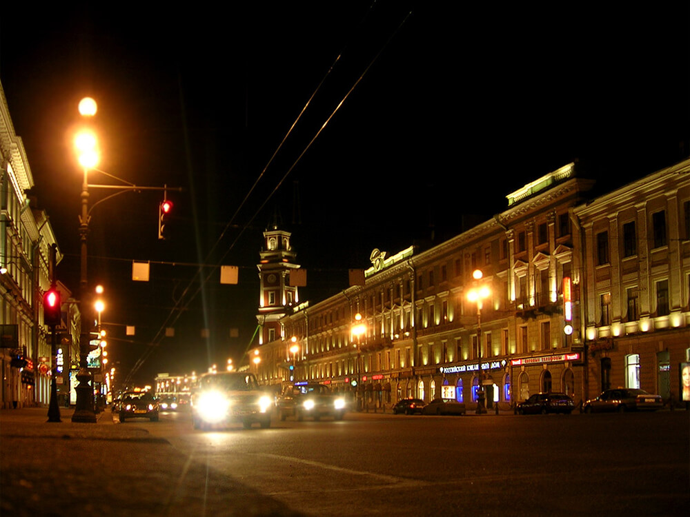 Какие достопримечательности Петербурга лучше смотреть ночью?