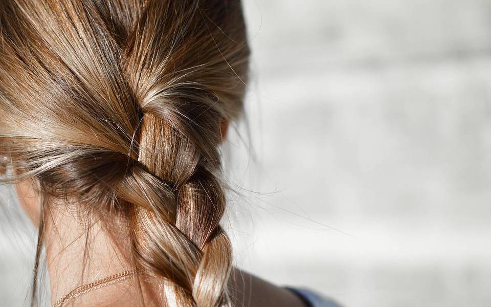 Шампунь от выпадения волос – зачем его использовать?