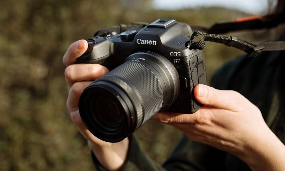 Лучшие камеры для тревел-блогеров от Canon