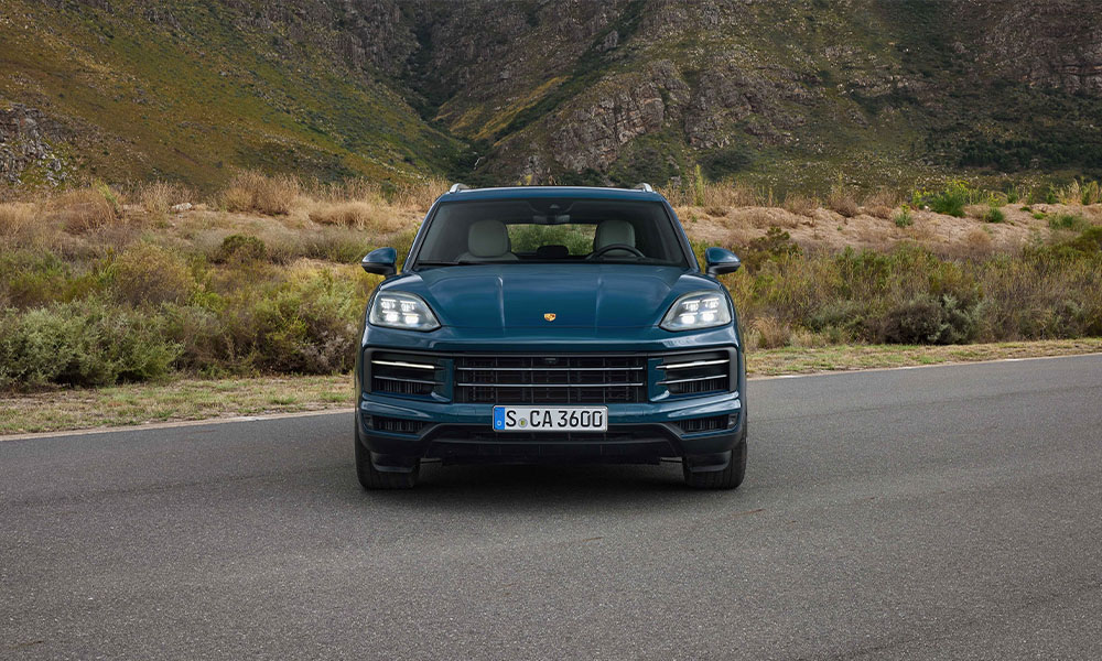Больше роскоши, больше производительности: Porsche представила новый Cayenne