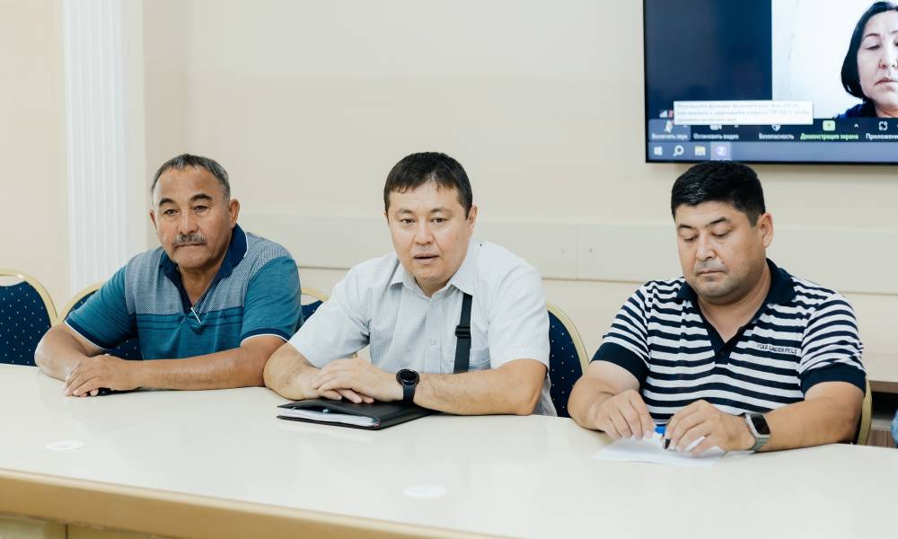 Производители Павлодарской области обсудили в партии «Amanat» проблему доминирования импортного продовольствия в местных супермаркетах