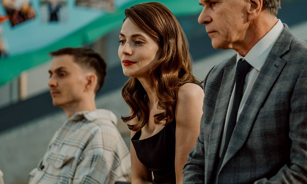 Богатые тоже плачут: Иви показал тизер-постер и первые кадры сериала «Золотое дно» по сценарию Сергея Минаева