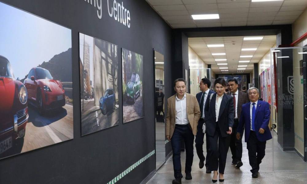 В Satbayev Universityпри поддержке Porsche открыта лаборатория виртуальной реальности