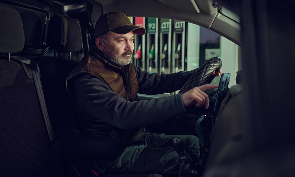 Водители в Казахстане смогут оплачивать топливо, не выходя из машины, через приложение Яндекса