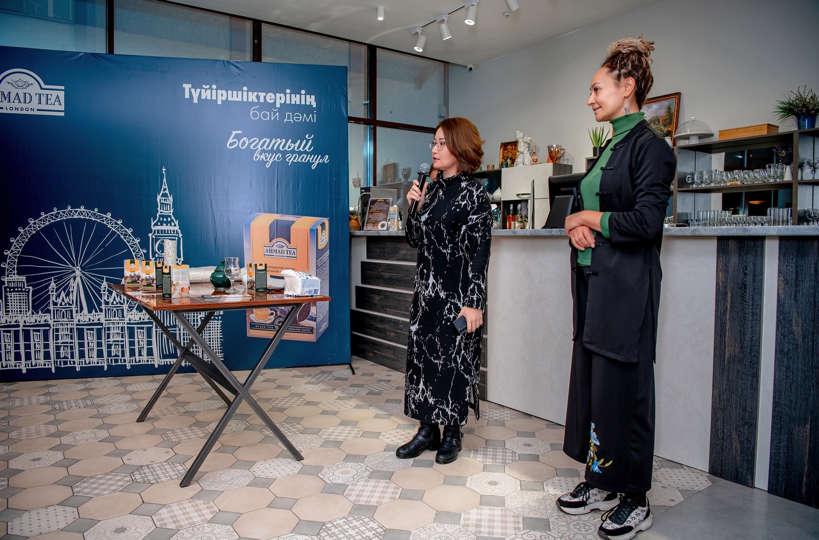 Чайный мастер компании Ahmad Tea Ltd создал чайный купаж для Казахстана