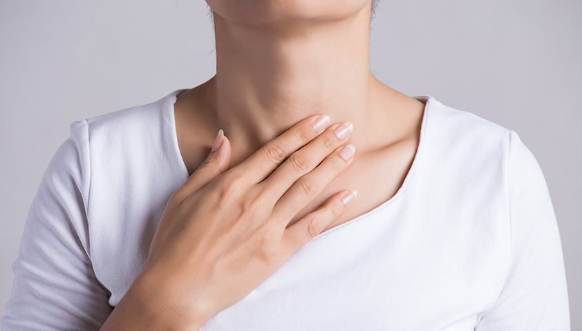 Почему возникает ощущение кома в горле/ груди?
