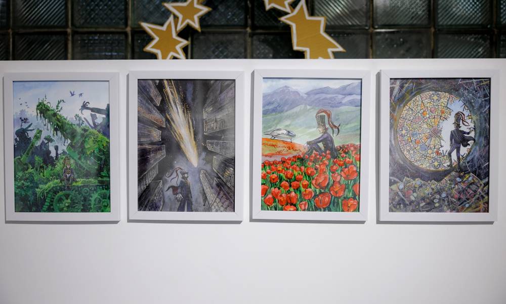В арт-пространстве Efes Art Space состоялось открытие мультимедиа выставки «Старгейзер 256: путешествие с художником»