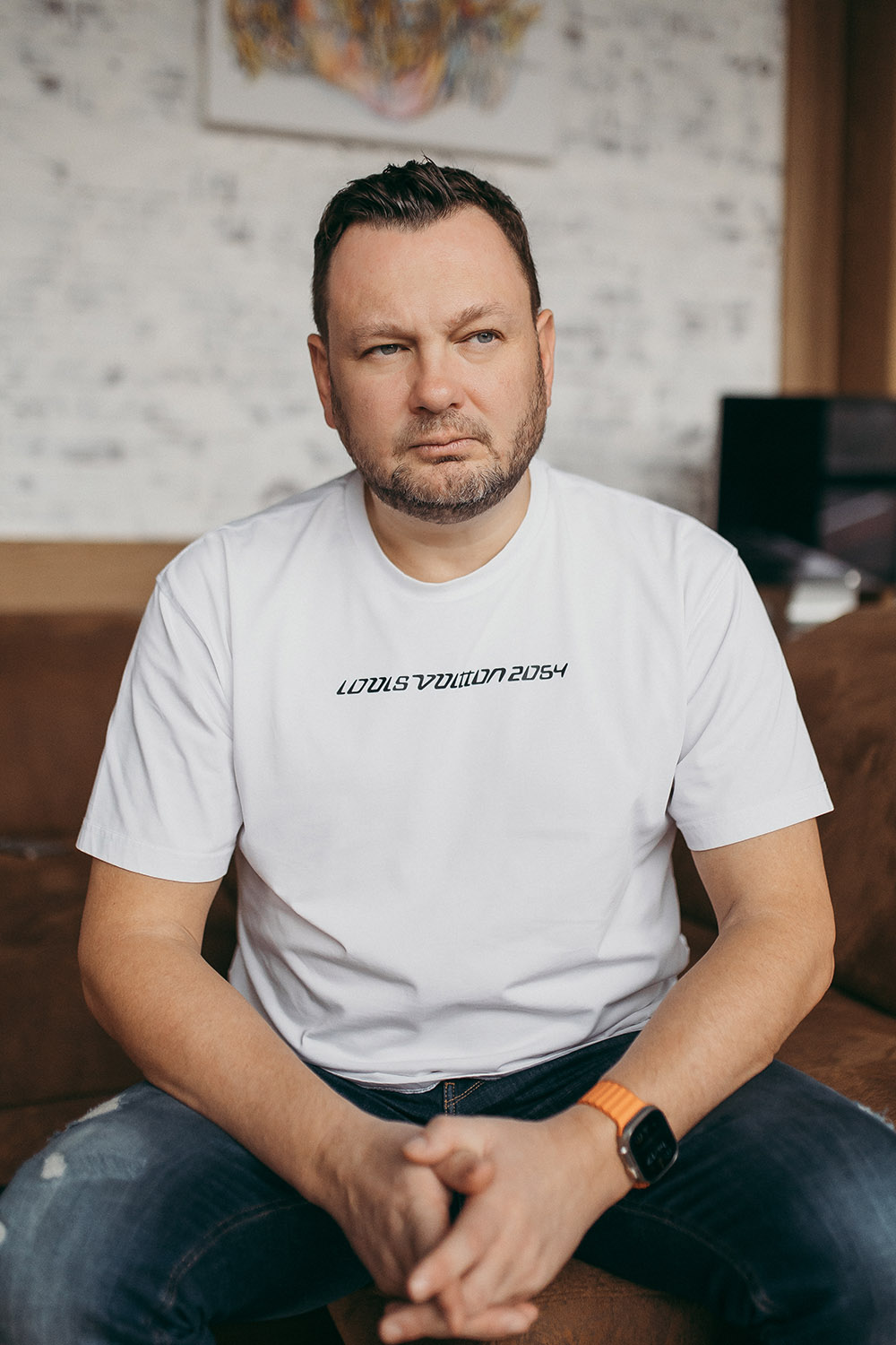 «Дети 90-х»: книга Виктора Елисеева о том, как миллениалы формируют рынок труда и борются с ментальными трудностями