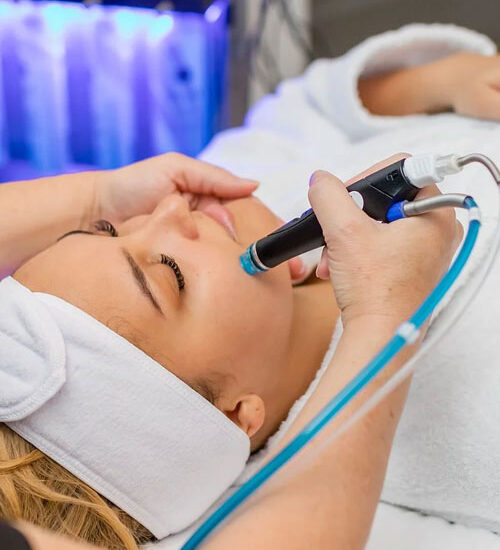 Почему HydraFacial стал лидером среди аппаратных процедур для кожи: обзор технологий и уникальных сывороток