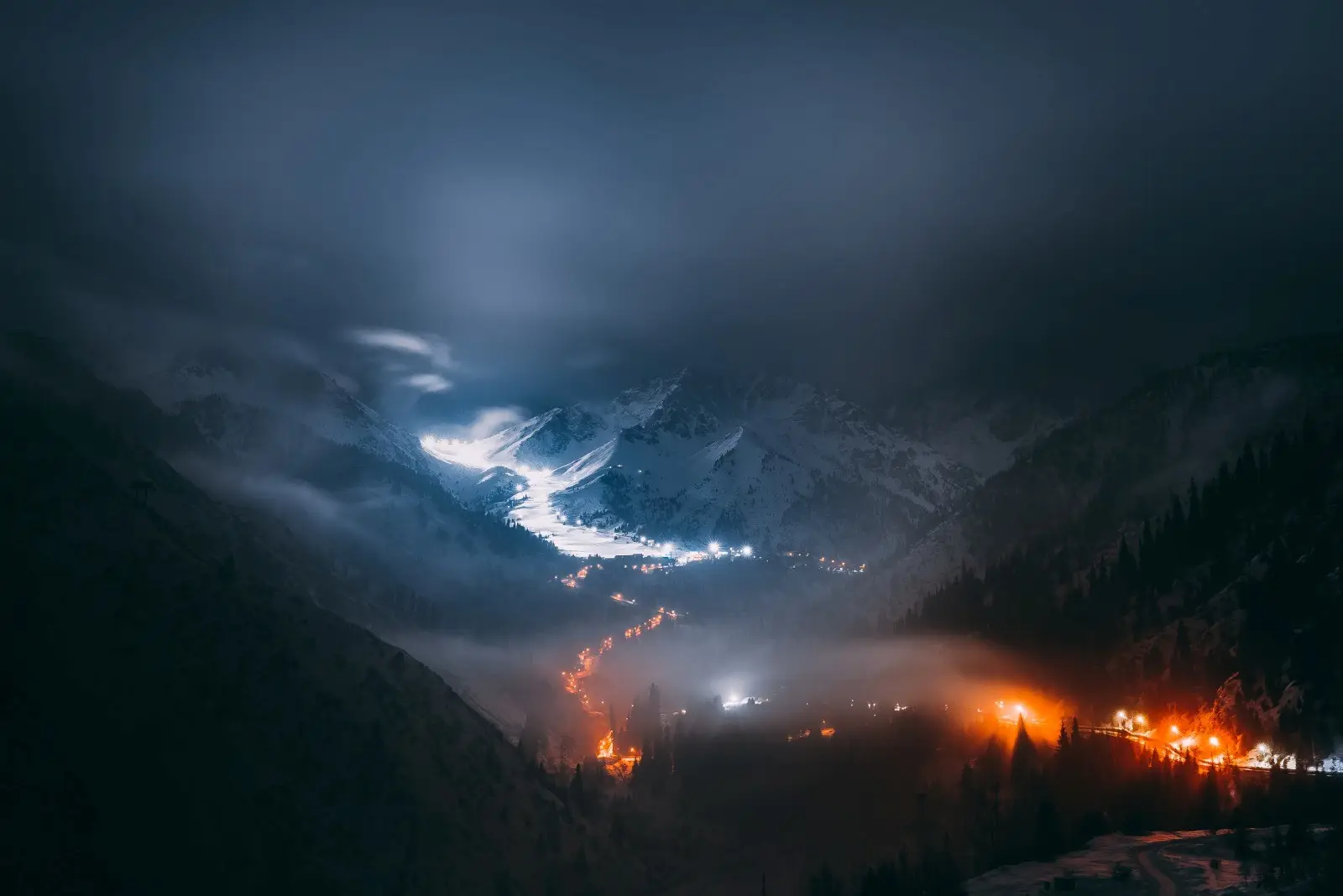 Shymbulak открыл сезон ночных катаний