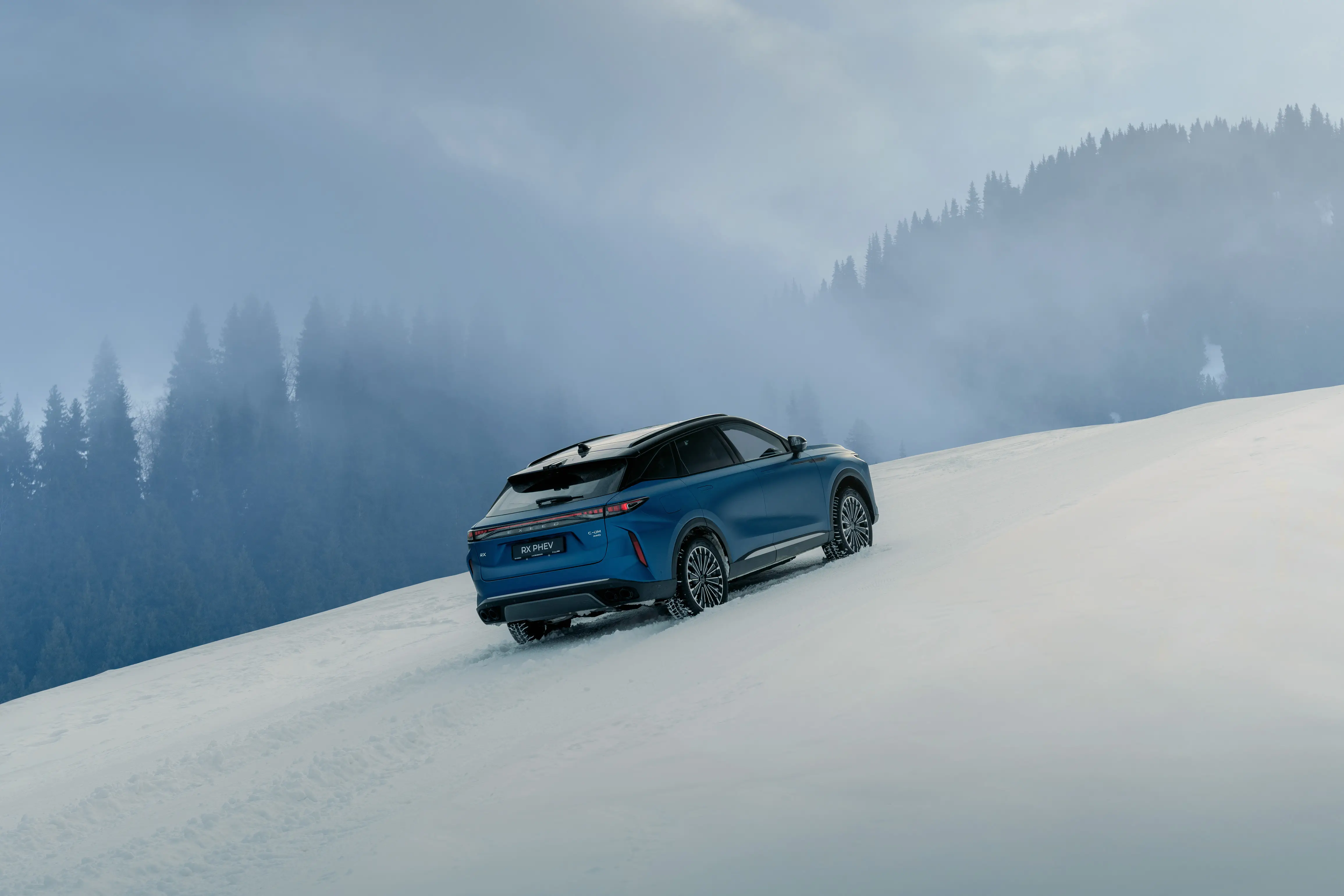 На высоте 2000 метров: EXEED RX PHEV доказал эффективность гибрида в глубоком снегу